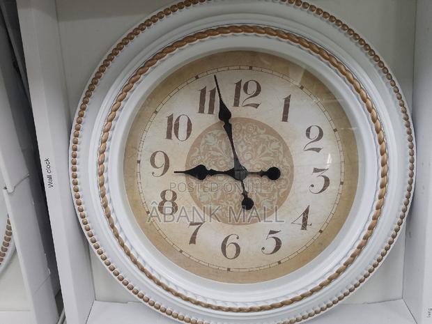 Wall Clock - Gland · Photo 6