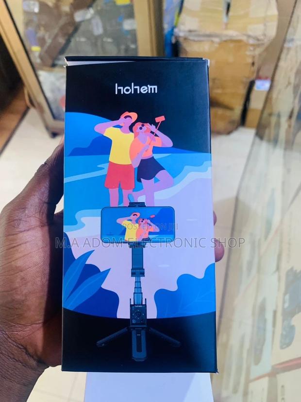 Hohem Isteady Q Gimbal Stabilizer as a Selfie Stick Tripod · Photo 1