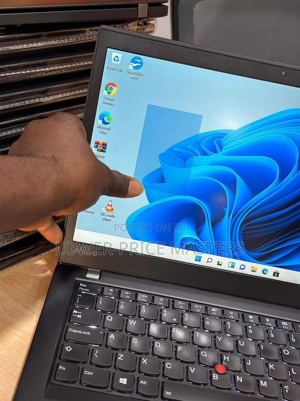 New Laptop Lenovo ThinkPad T470s 8GB Intel Core I5 SSD 256GB · Photo 1