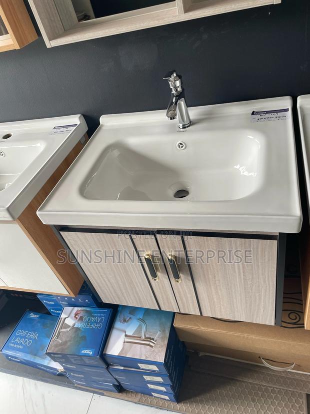 Frencia Cabinet Wash Hand Basin · Photo 2