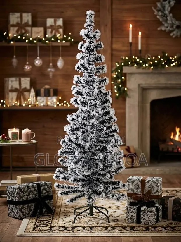Christmas Tree · Photo 1