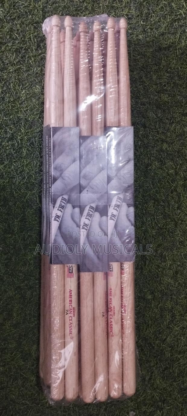 American Classic Assic 7A Drumsticks(Pair) · Photo 1
