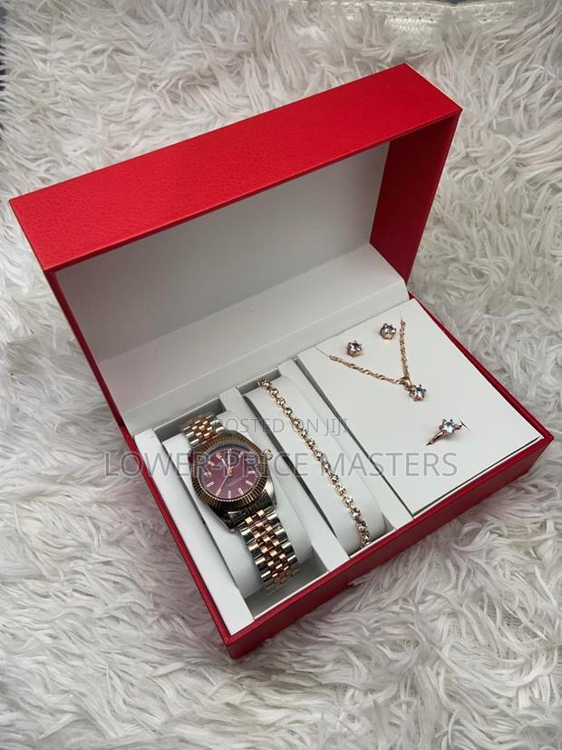 Classic Rolex Unisex Watch With Jewellery Complete Set · Photo 1