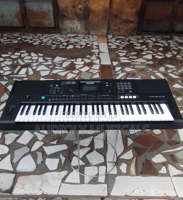 Yamaha PSR E473 Keyboard Synthesizer · Photo 1