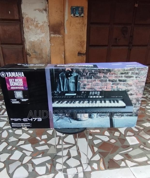 Yamaha PSR E473 Keyboard Synthesizer · Photo 2