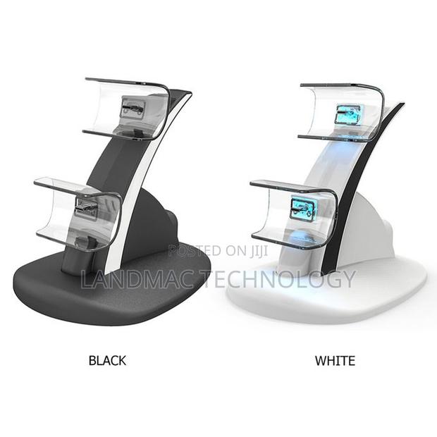 Dual USB Charging Stand for PS4 · Photo 1