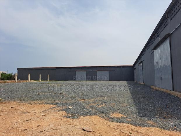 1000sqm and 3000sqm Warehouses for Rent at Tema · Photo 4