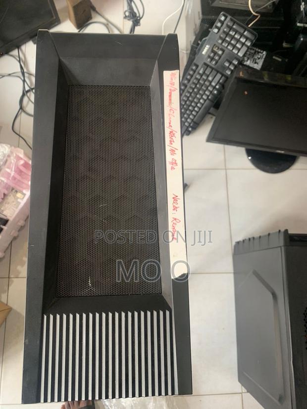 Gigabyte GA-H110MSTX-HD3-ZK 8GB Intel Core I7 HDD+SSD 128GB · Photo 3