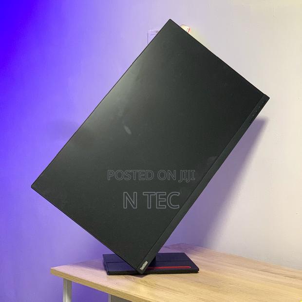 32 Inches Lenovo QHD Monitor With USB Type-C () · Photo 2