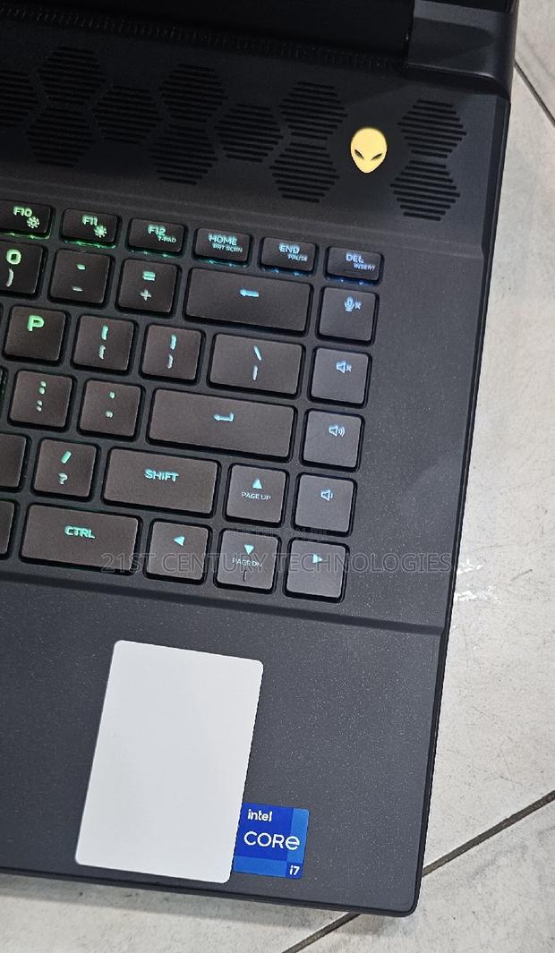 Laptop Dell Alienware M16 R1 16GB Intel Core I7 SSD 512GB · Photo 5