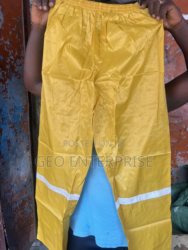 Rain Coat ( Top And Down With Reflector) · Photo 5