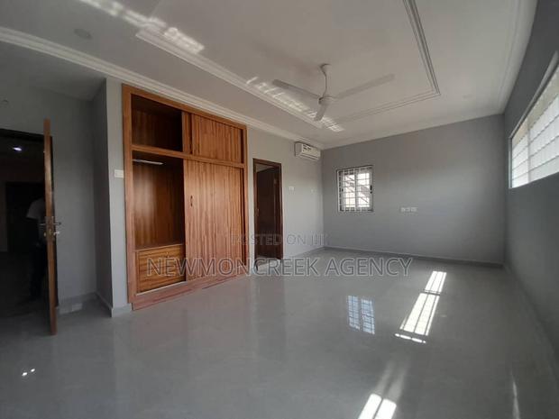 4bdrm Duplex in Abokobi Junction, Accra Metropolitan for sale · Photo 5