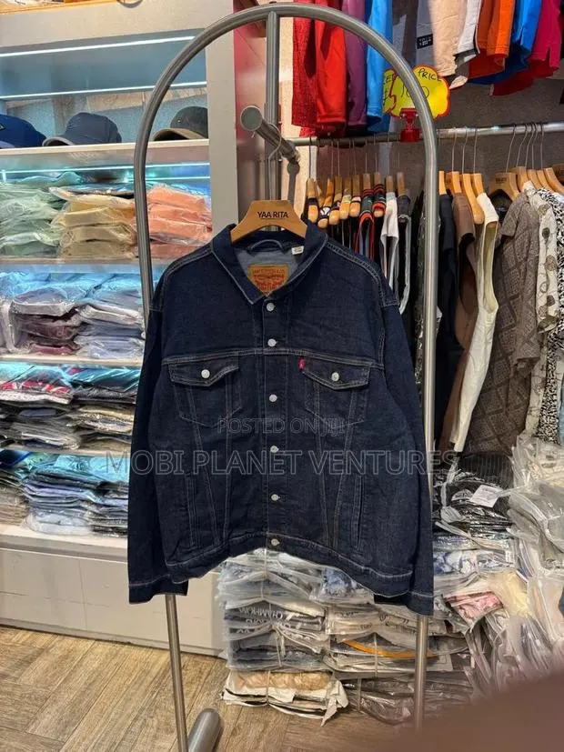 Men's Jeans Jacket · Photo 1