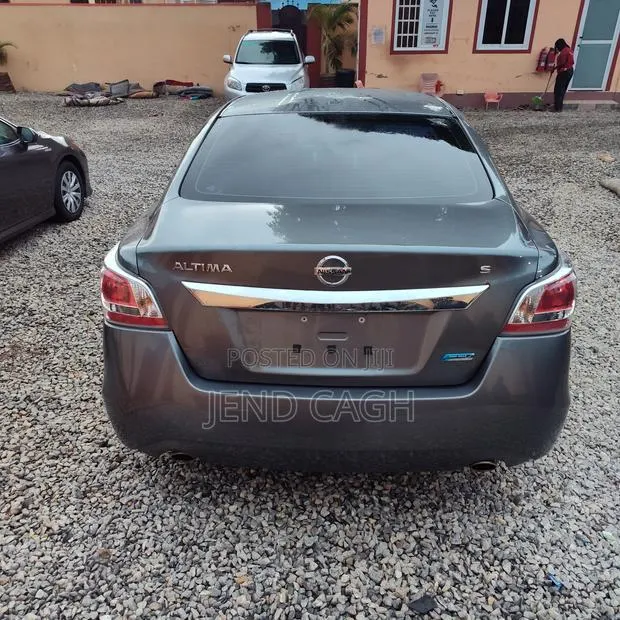 Nissan Altima 2014 Gray · Photo 1