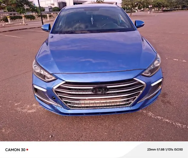 Hyundai Elantra 2018 Blue · Photo 1