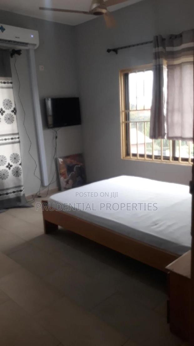 Furnished 1bdrm Apartment in Asylum Down for rent · Photo 8