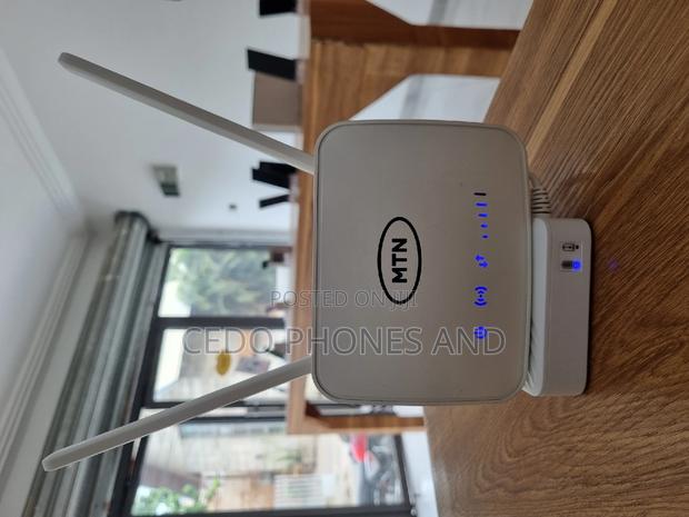 Wifi MTN Broadband ZLT S20 Cat 4 Router · Photo 1