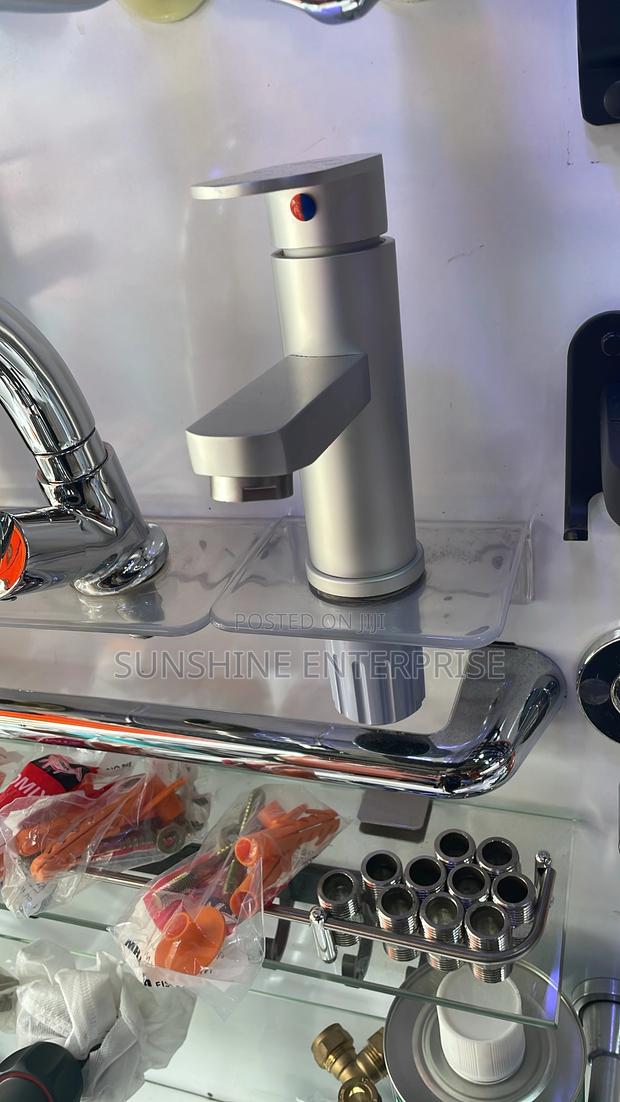 Aluminum Hot And Cold Wash Hand Basin Tap · Photo 1
