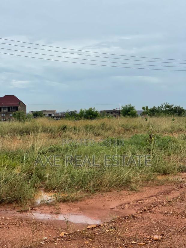 Mind Blowing Registered Plots - Tema Community 25 · Photo 2
