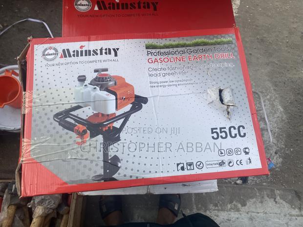 Earth Auger Drill. 55cc With One Bit · Photo 2