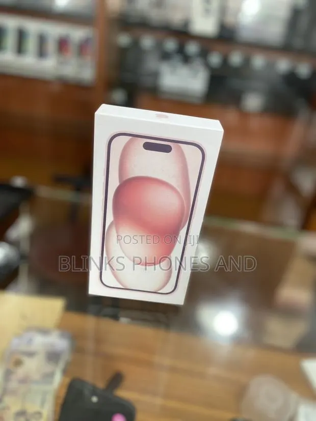 New Apple iPhone 15 Plus 256 GB Purple · Photo 1