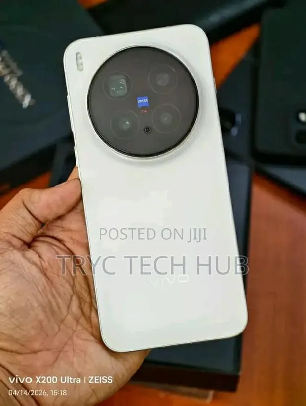 New Vivo X300 Pro 512 GB White · Photo 1