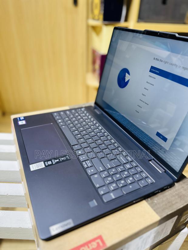 New Laptop Lenovo Yoga 710 16GB Intel Core I5 SSD 512GB · Photo 3