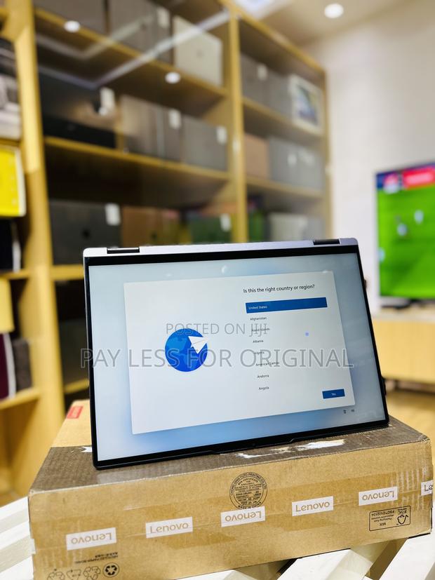 New Laptop Lenovo Yoga 710 16GB Intel Core I5 SSD 512GB · Photo 1