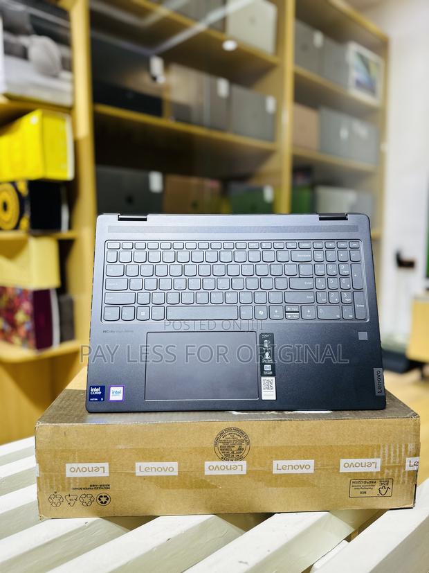 New Laptop Lenovo Yoga 710 16GB Intel Core I5 SSD 512GB · Photo 7