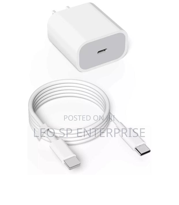 Original 20 Watts iPhone 15, 16 Pro Max Charger · Photo 2