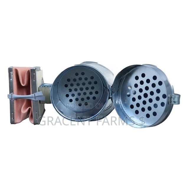 Galvanized Standard Beekeeping Smoker · Photo 2