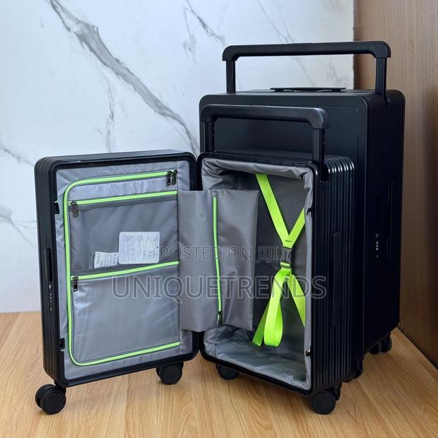 Luxury Suitcase Set · Photo 3
