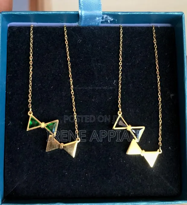 Elegant Womens’ Necklaces · Photo 1