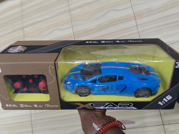 Remote Control Racing Car · Photo 1