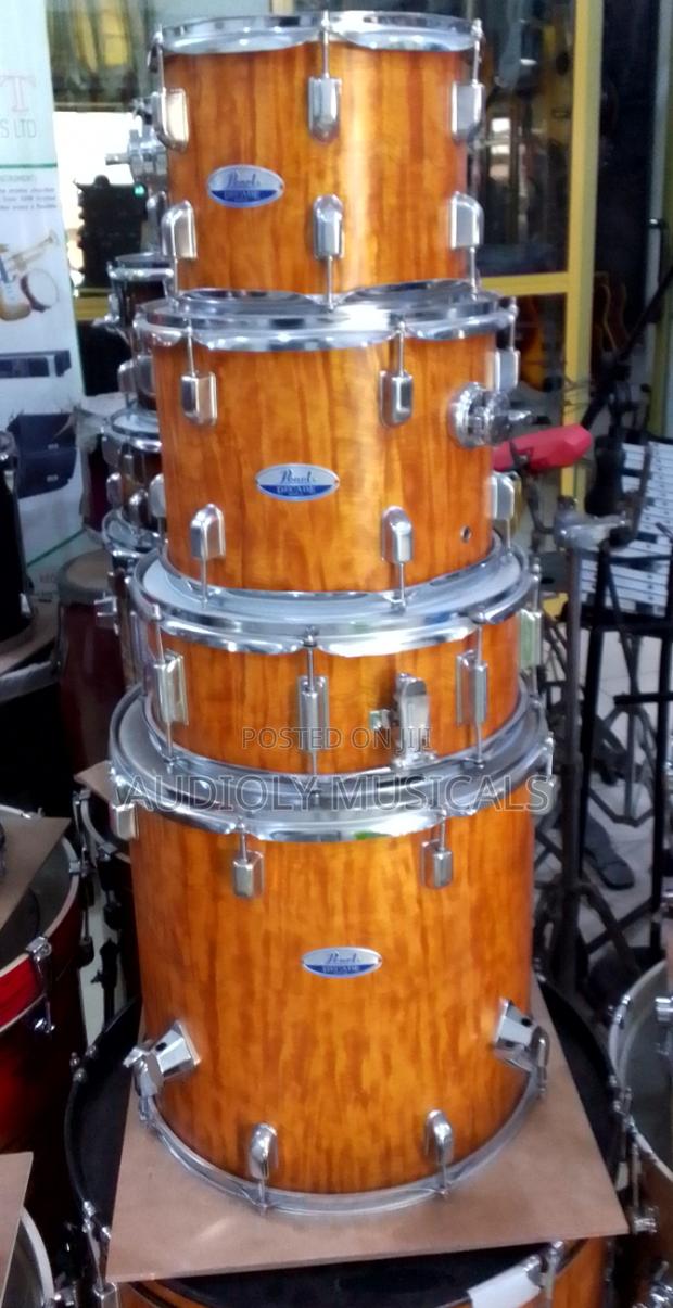 Pearl Decade 5-Piece Drumset · Photo 1
