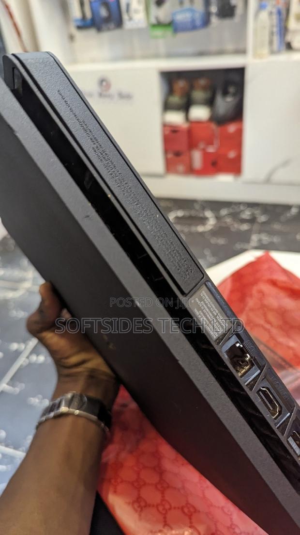 Ps4 Slim 500gb+Controller - Certified Quality Fun!+ 8 Games · Photo 4