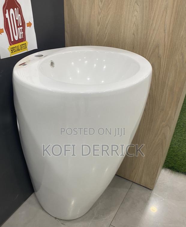 Free Standing Wash Hand Basin · Photo 2