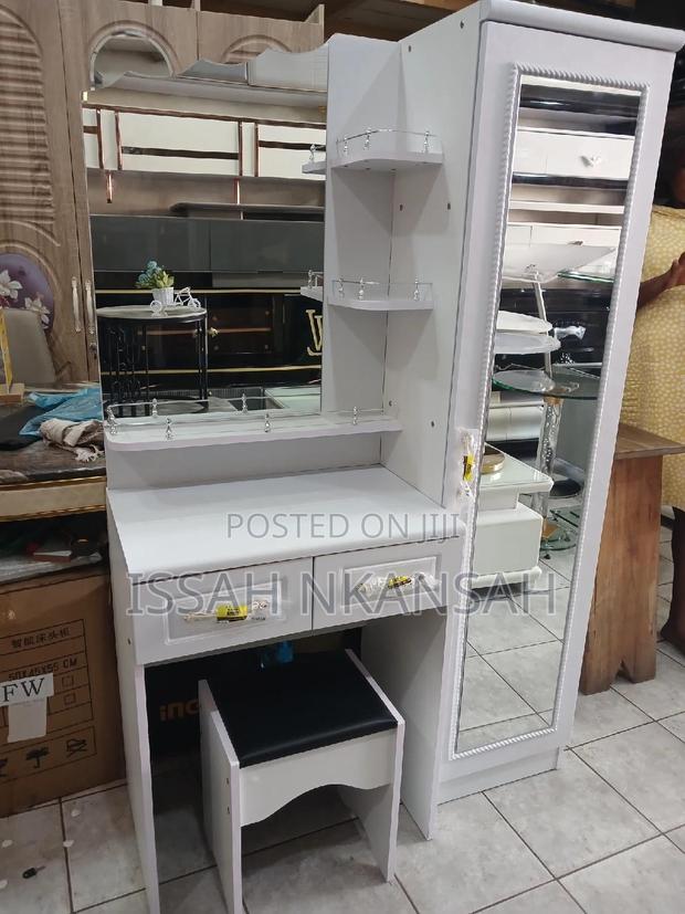 White Dressing Mirror · Photo 1