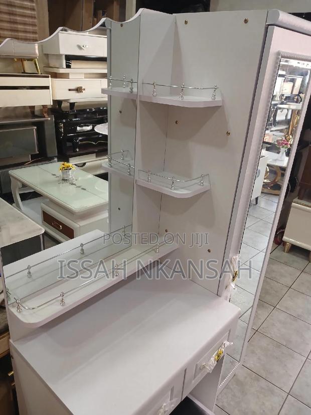 White Dressing Mirror · Photo 3