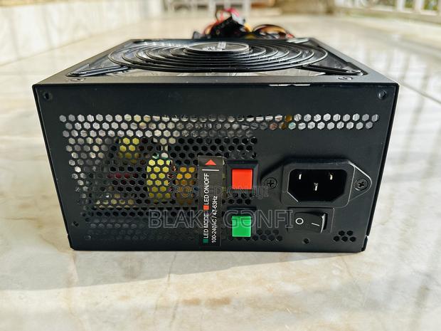 Argus 700w Poweful Rgb Gaming Power Supply · Photo 5