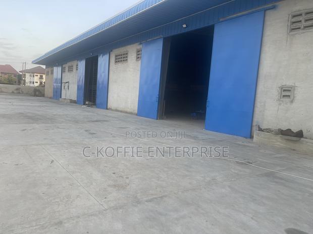 1400 SQM Warehouse + Offices at Spintex for Rent · Photo 1