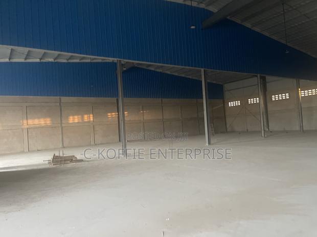 1400 SQM Warehouse + Offices at Spintex for Rent · Photo 5
