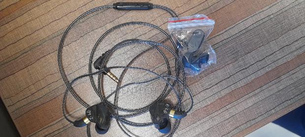 In Ear Monitoring Earbuds With Microphone · Photo 7