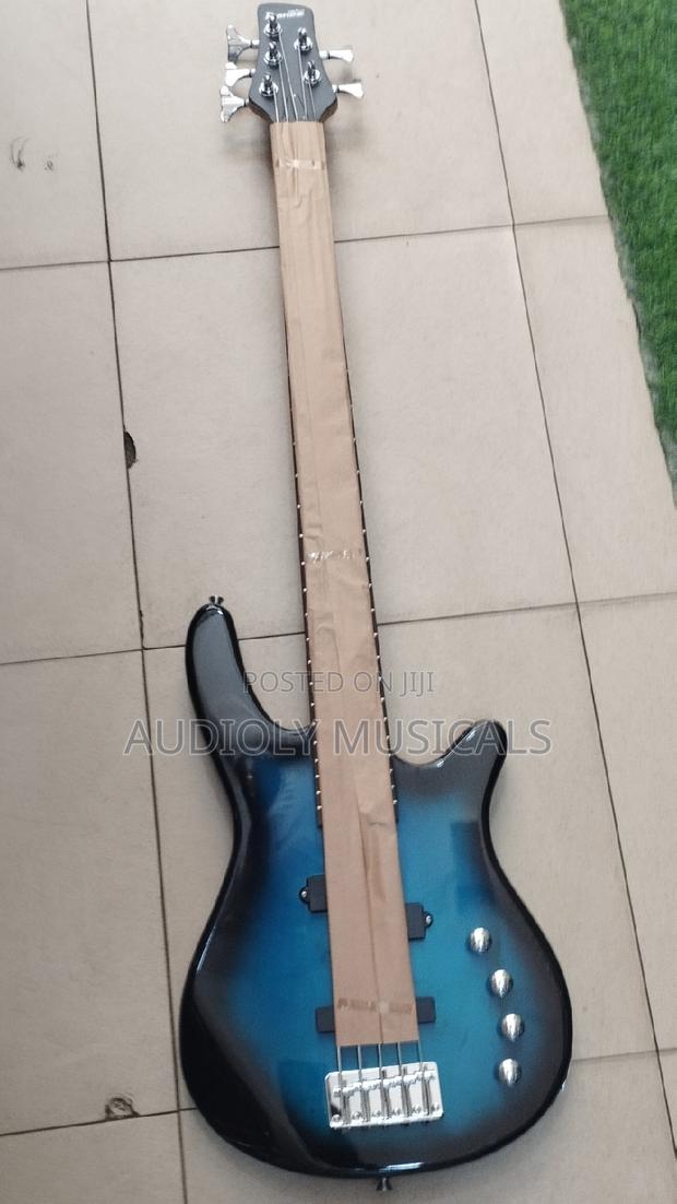 Ibanez Passive Bass Guitar · Photo 1