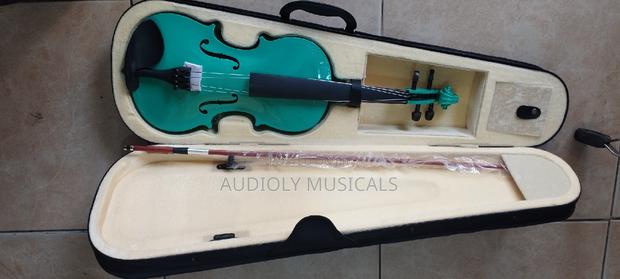 4×4 Green Violin · Photo 2