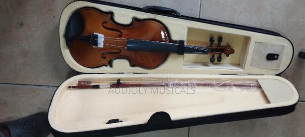 4×4 Brown Violin · Photo 1