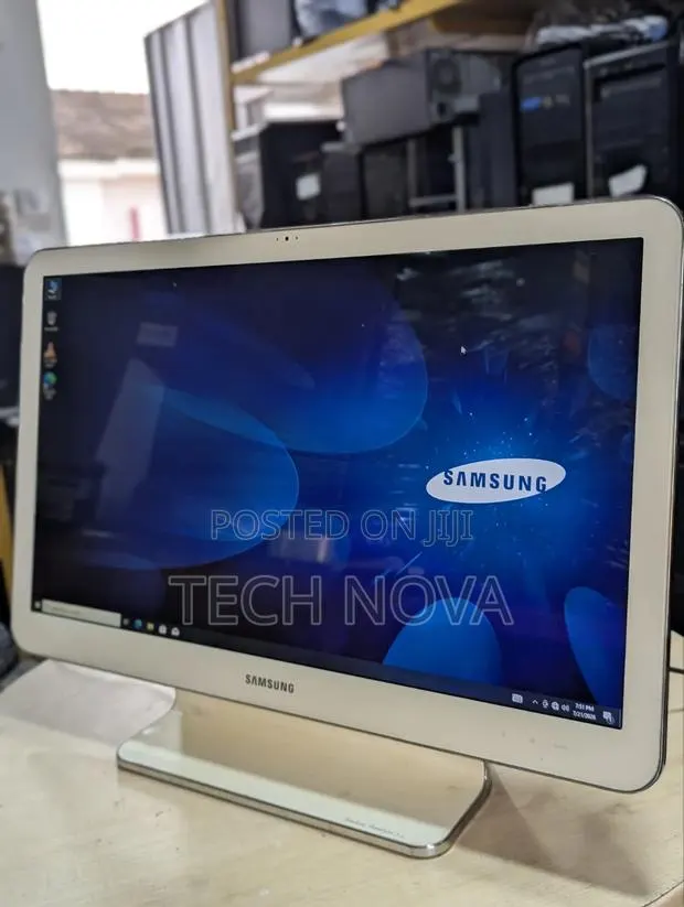 Desktop Computer Samsung AiO 24 8GB AMD A6 SSD 256GB · Photo 1