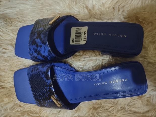 Ladies Slippers · Photo 1