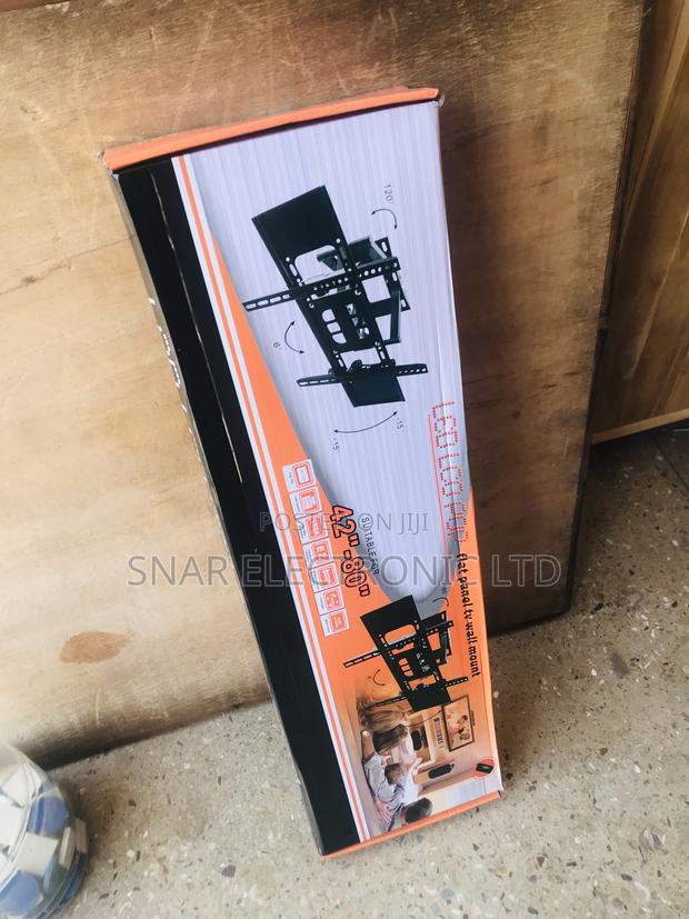 Strong Flat-Screen Adjustable TV Wall Mount · Photo 1