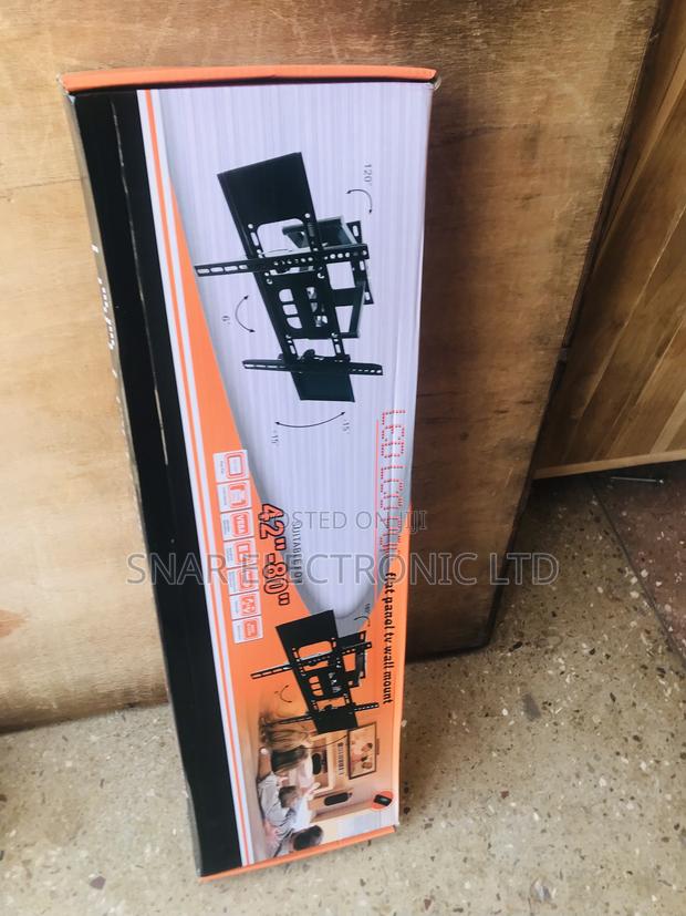 Highly Effective Flat-Screen Adjustable TV Wall Mount · Photo 1
